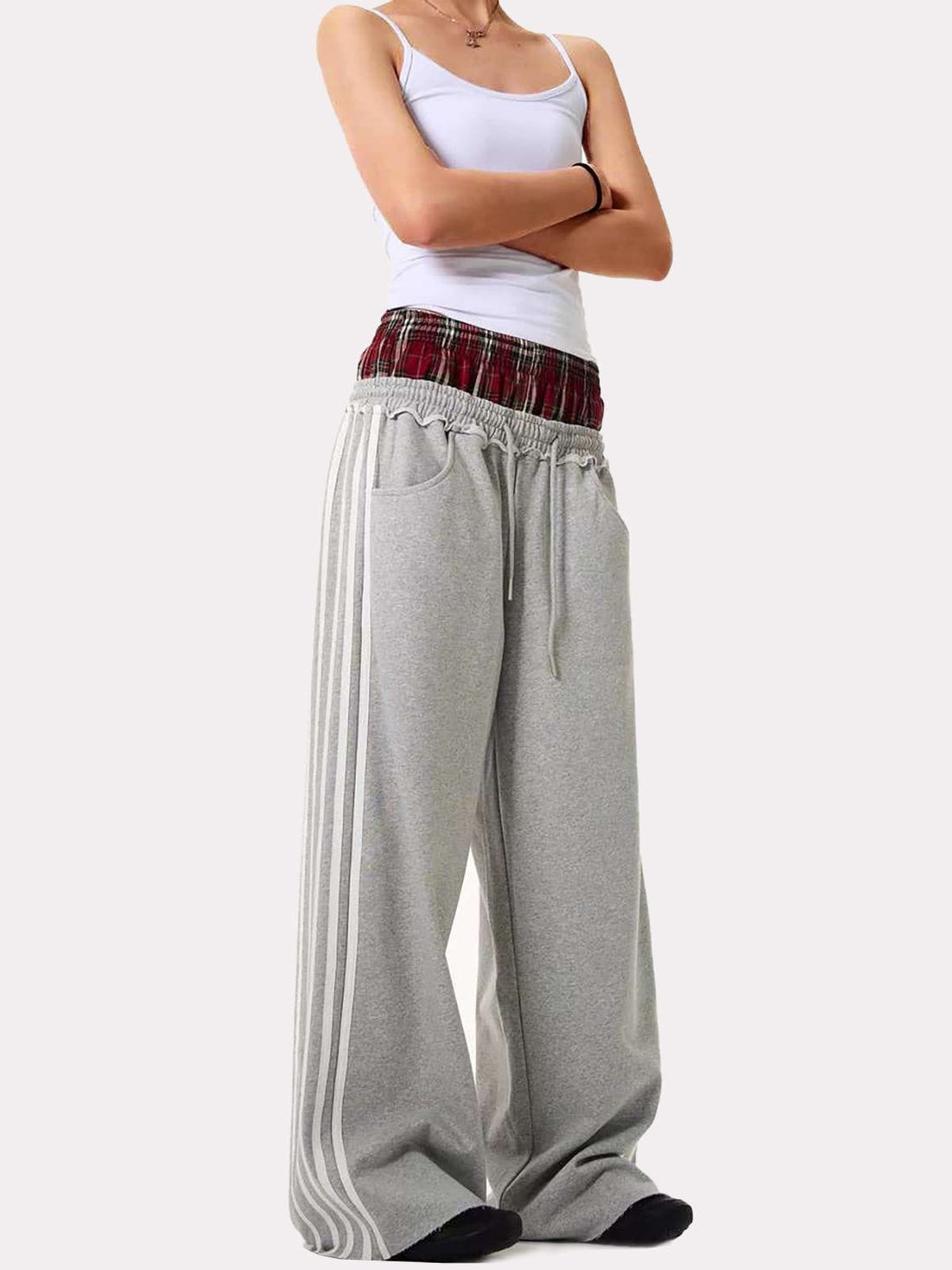 Pantalón ancho relajado con cintura contrastada