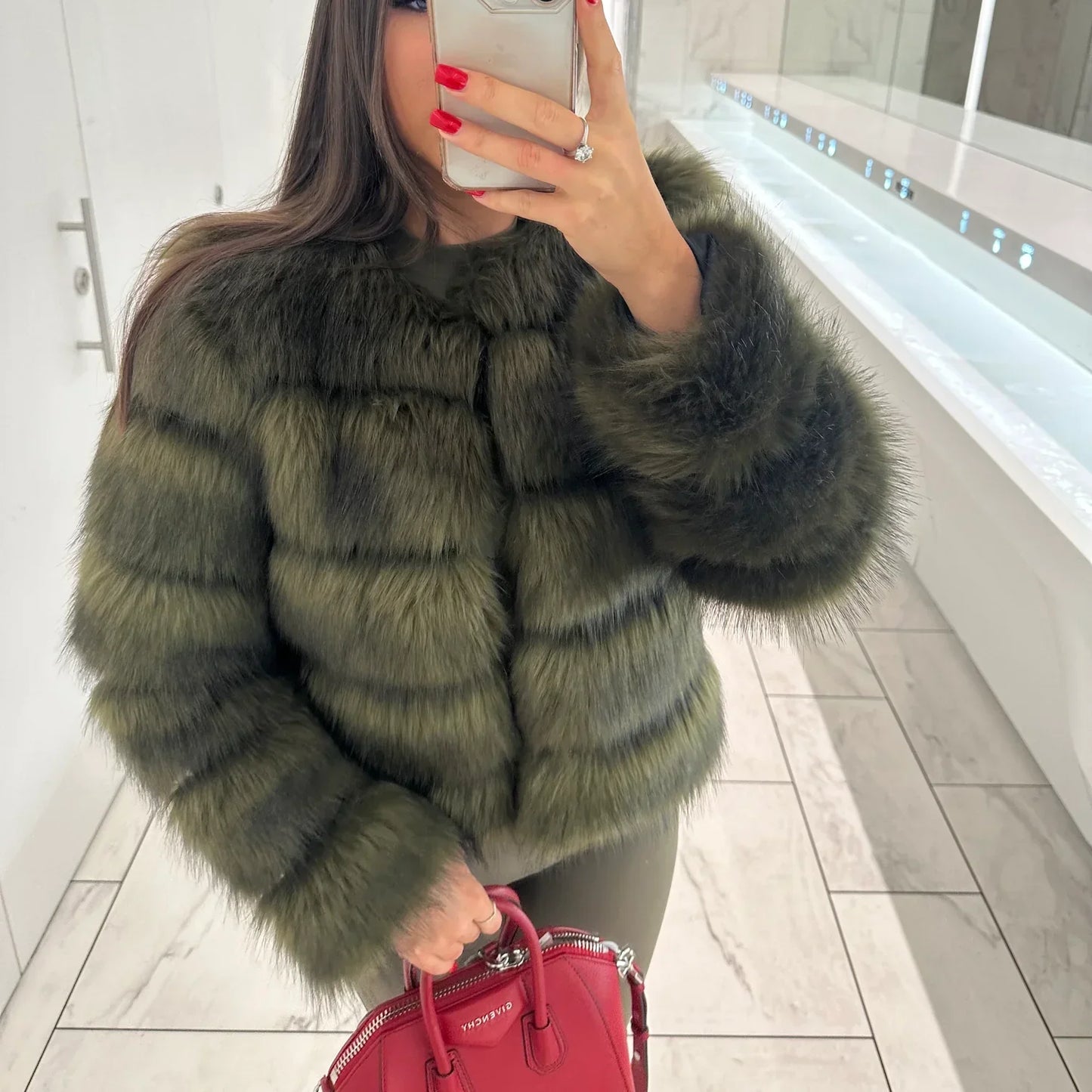 Chaqueta corta de pelo sintético ultra suave