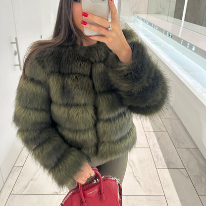 Chaqueta corta de pelo sintético ultra suave