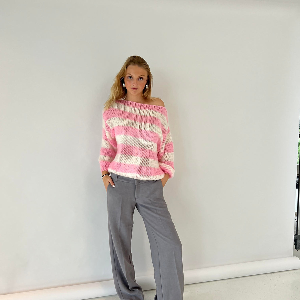 pantalón de corte ampli