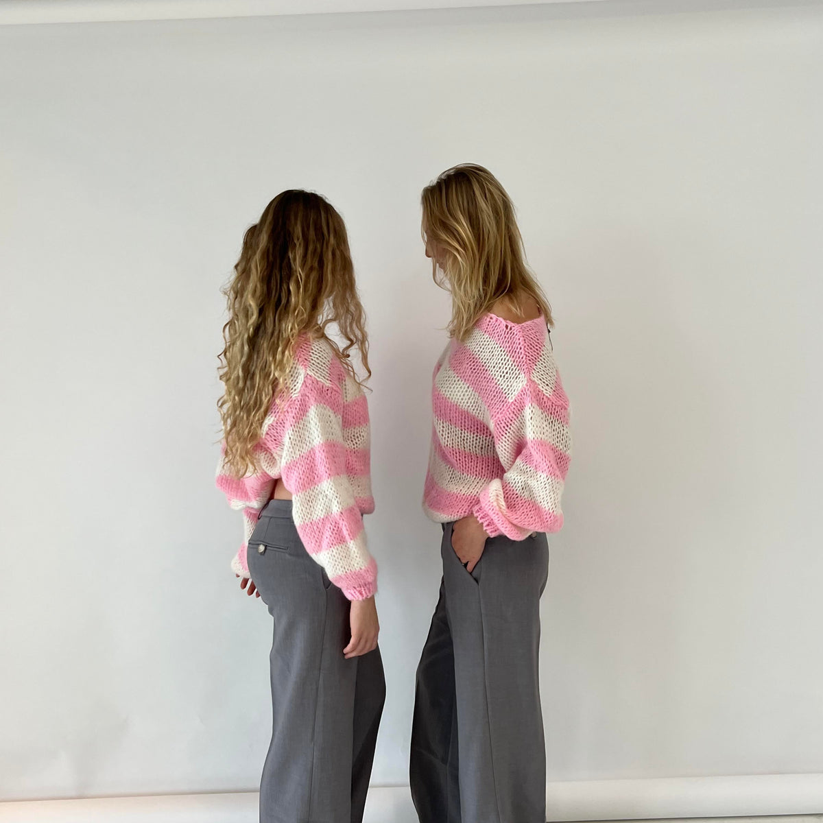 pantalón de corte ampli