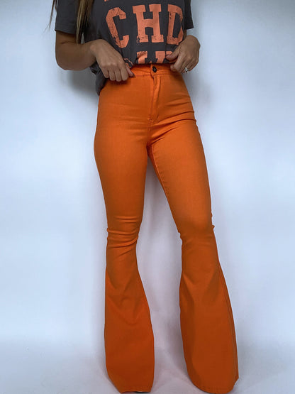 Pantalón flare acanalado de cintura alta