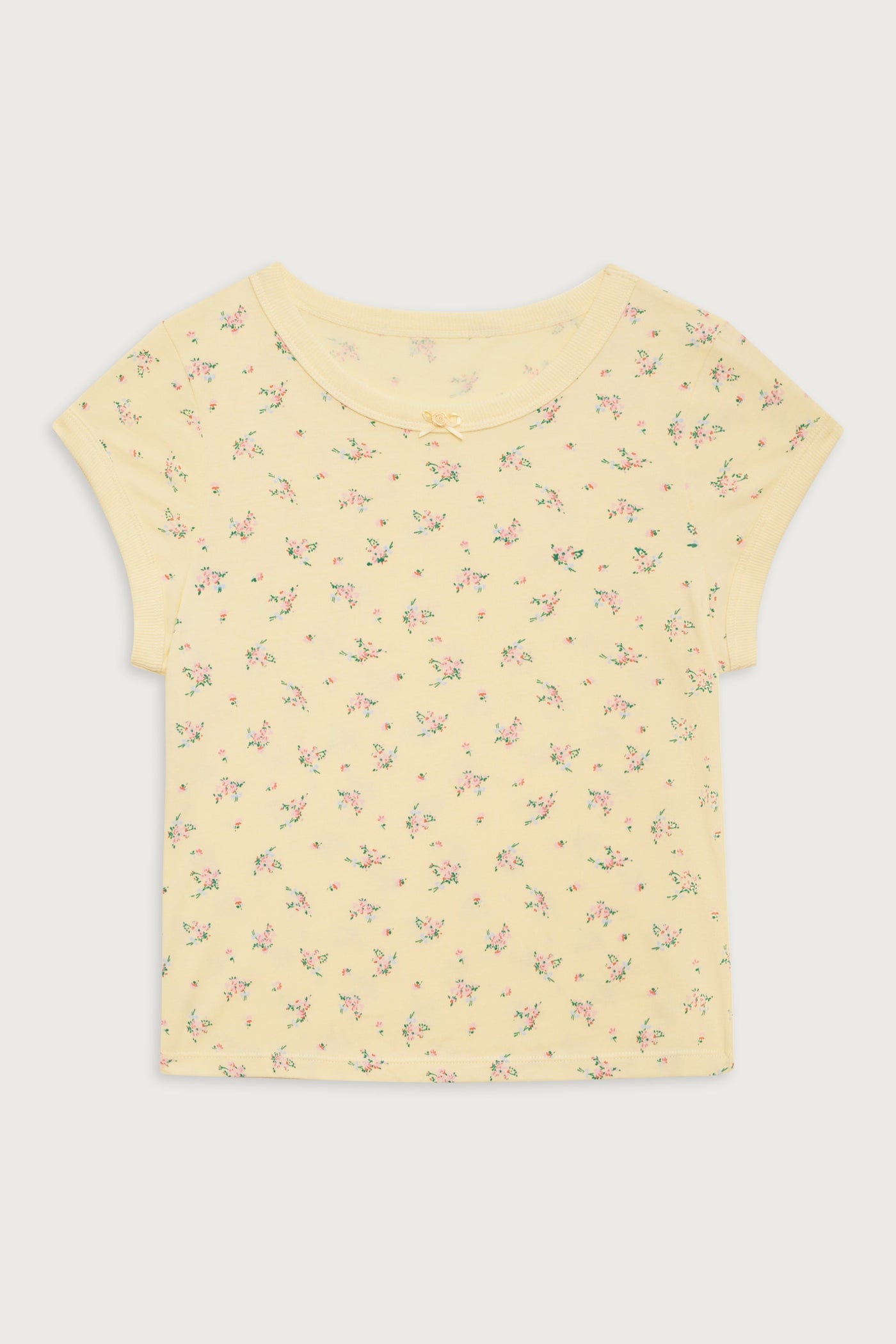 Crop top ajustado de manga corta