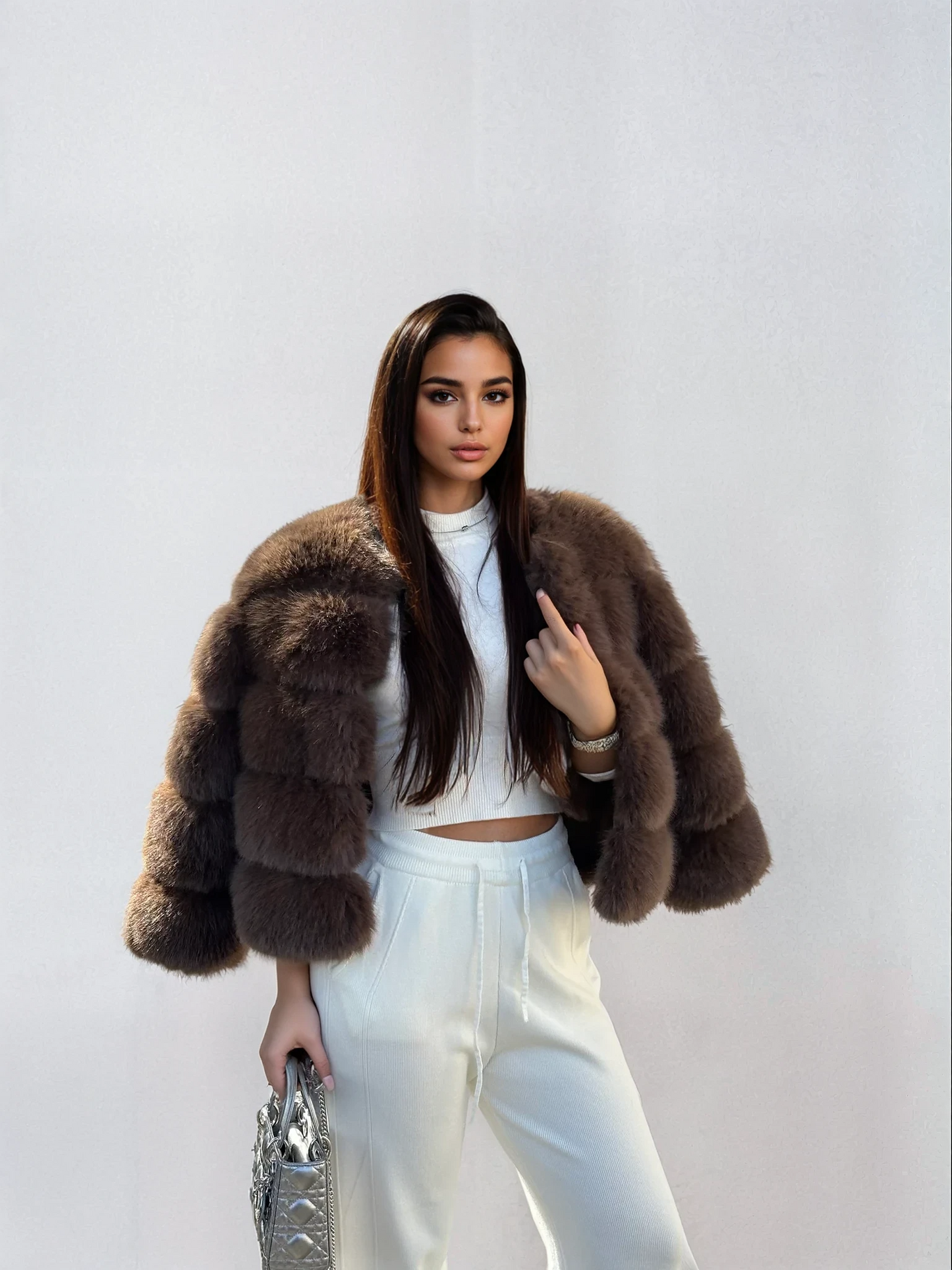 Chaqueta corta de pelo sintético ultra suave