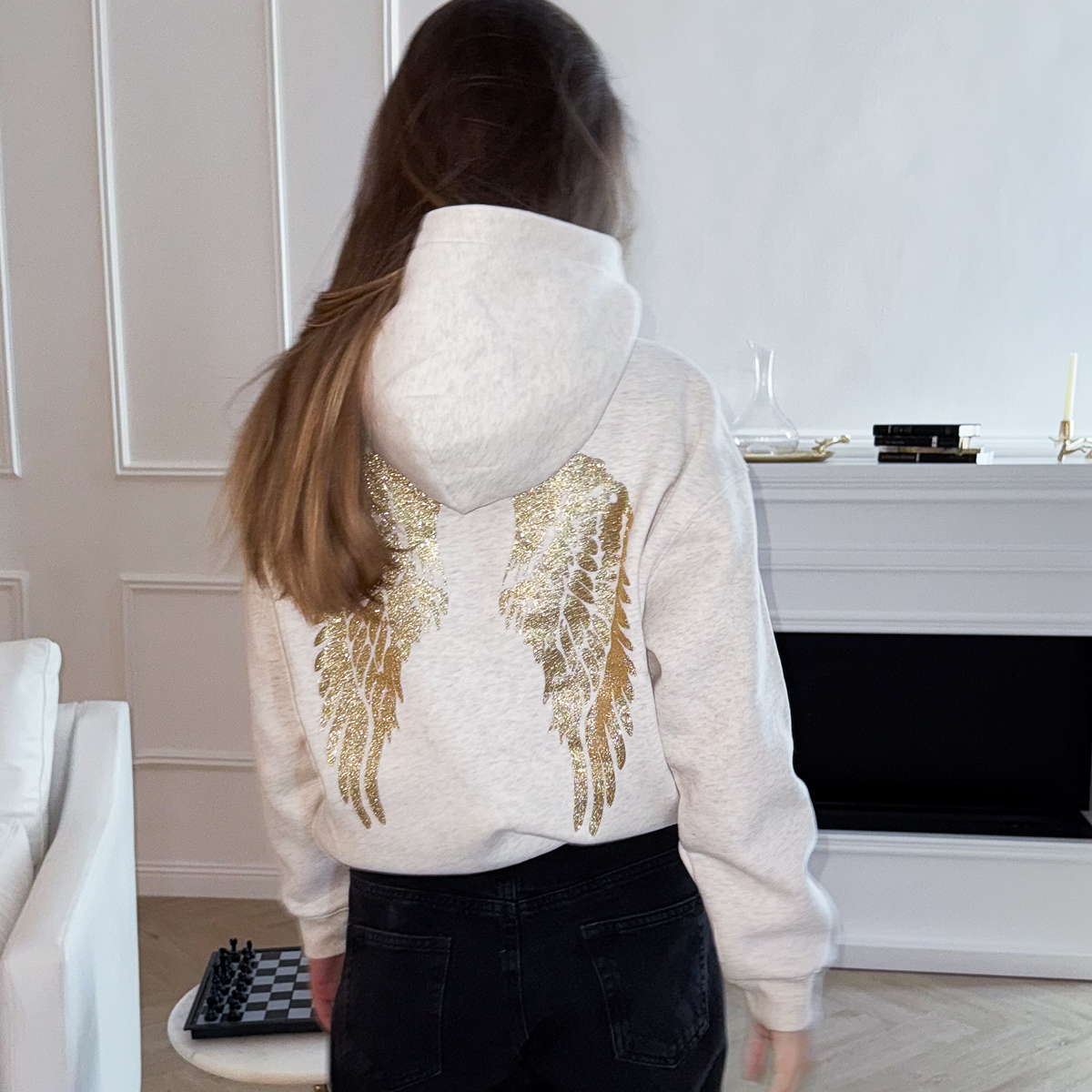 Sudadera con Capucha Alas Doradas