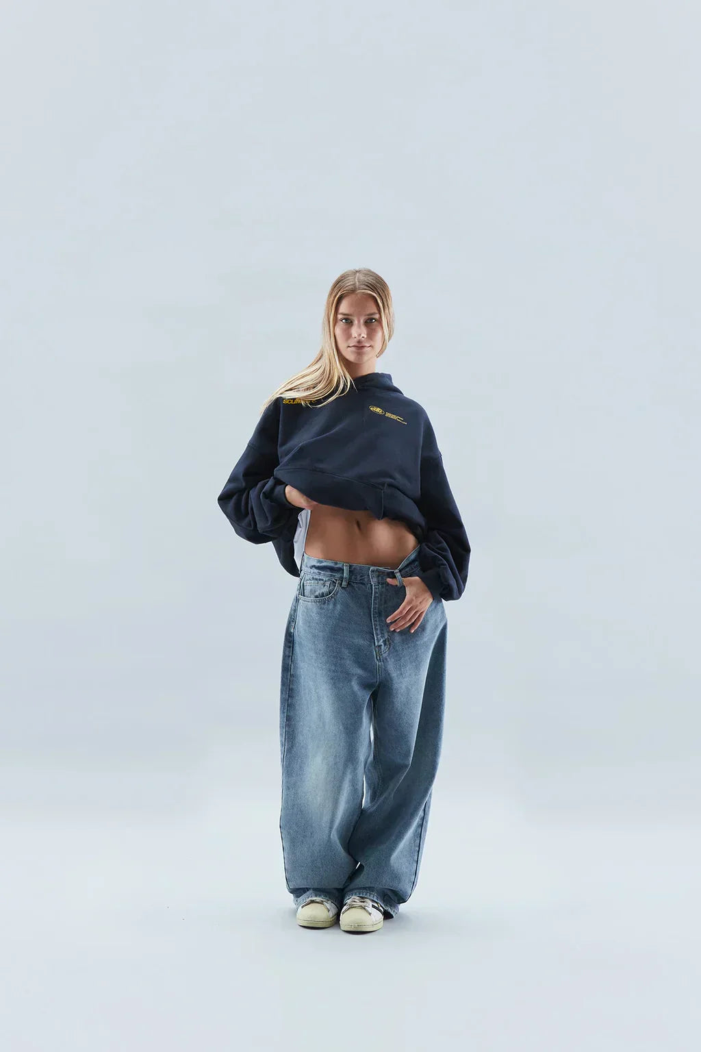 Sudadera con capucha estampada