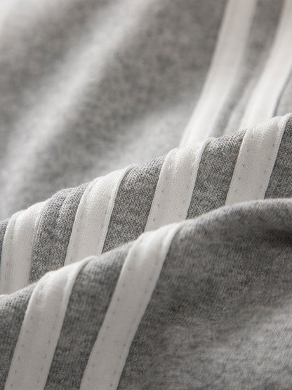 Pantalón ancho relajado con cintura contrastada